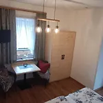 Gaestehaus Ferienglueck Alojamento de Acomodação e Pequeno-almoço 3*